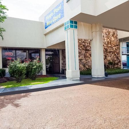Oyo Hotel O Jackson I-55 North Екстер'єр фото