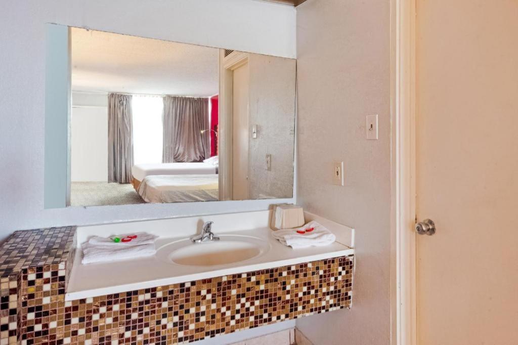 Oyo Hotel O Jackson I-55 North Екстер'єр фото